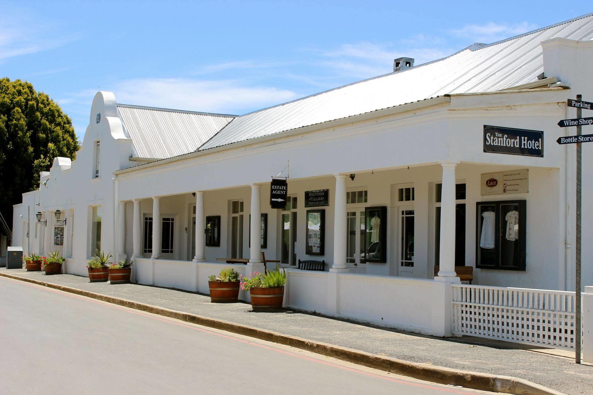 The Stanford Hotel Exterior foto